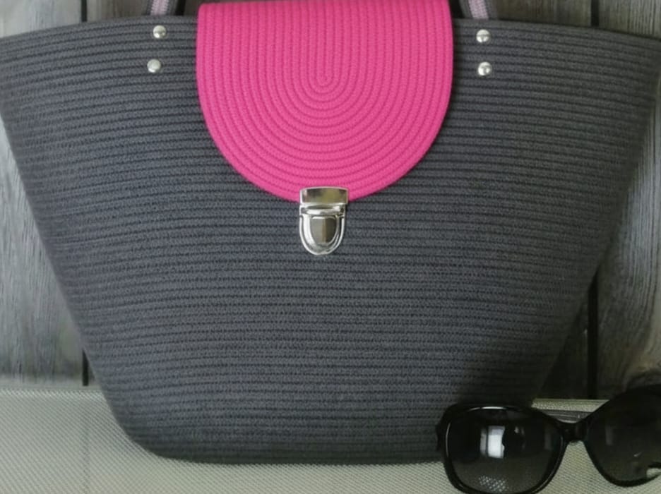 cotton rope boho fancy handbag stlish handmade .handmade cotton cored corssbody bags small purse with gold chain strap and strap and clasp, elegant shoulder bag, cotton rope boho fancy handbag stlish handmade .handmade cotton cored corssbody bags small purse with gold chain strap and strap and clasp, elegant shoulder bag,